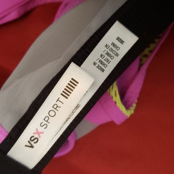 VSX Angel sports bra 36dd with mesh - Picture 6 of 6